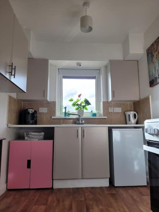 Riverside Bungalow - Direct River Access! Ystradgynlais Экстерьер фото